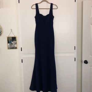Lulu’s navy gown